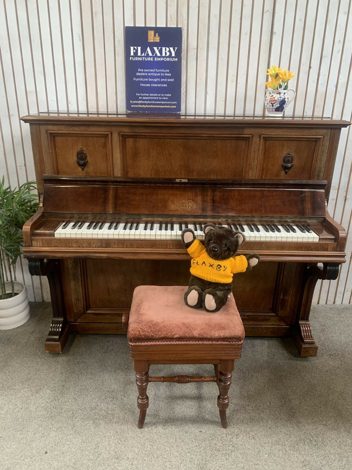 Antique/Vintage Erard Upright Piano Walnut Case Serial 84775 Chas J Fox Leeds Royal Crest