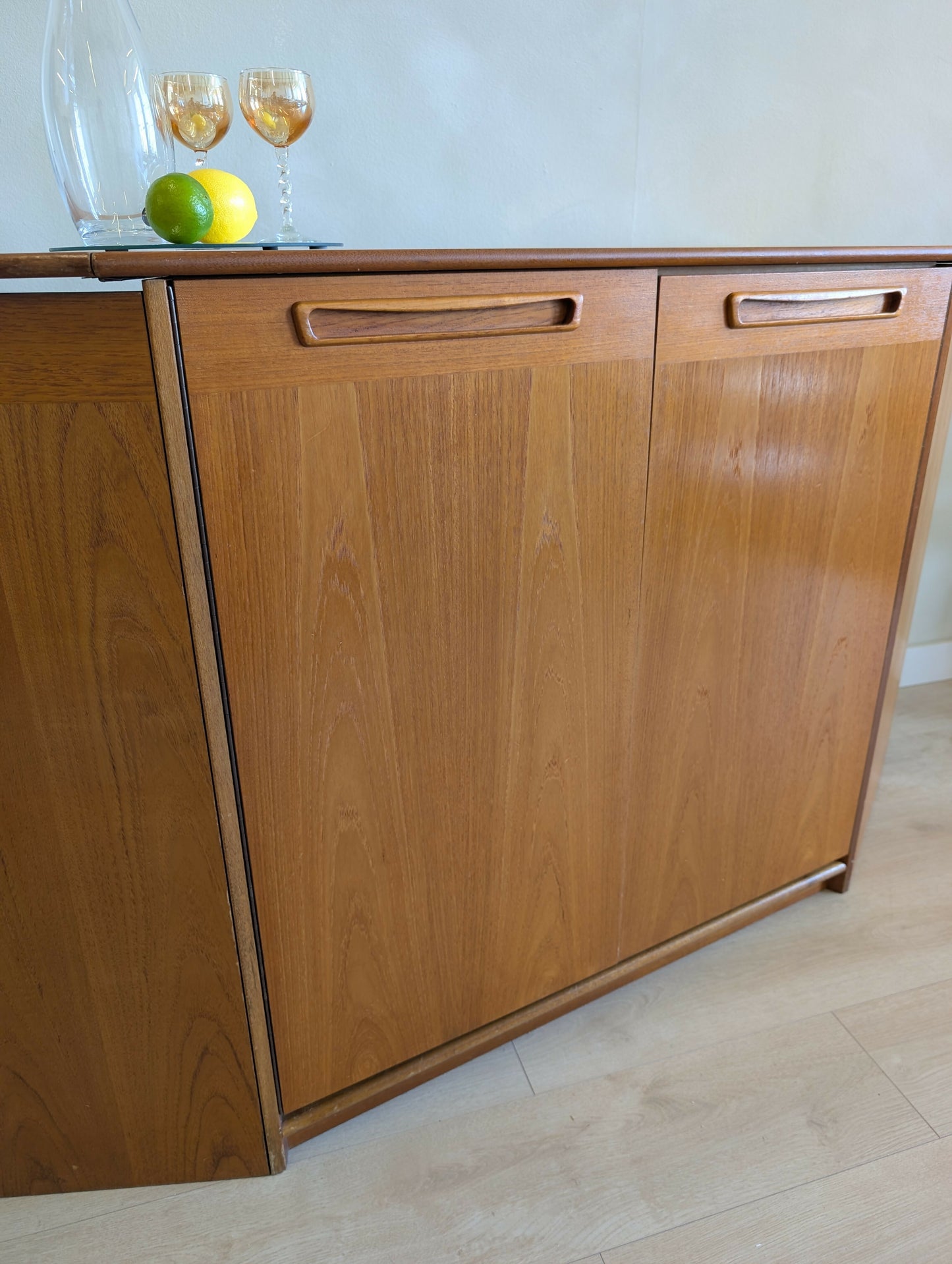Vintage Meredew Mid Century Teak Metamorphic Drinks Cocktail Cabinet Bar