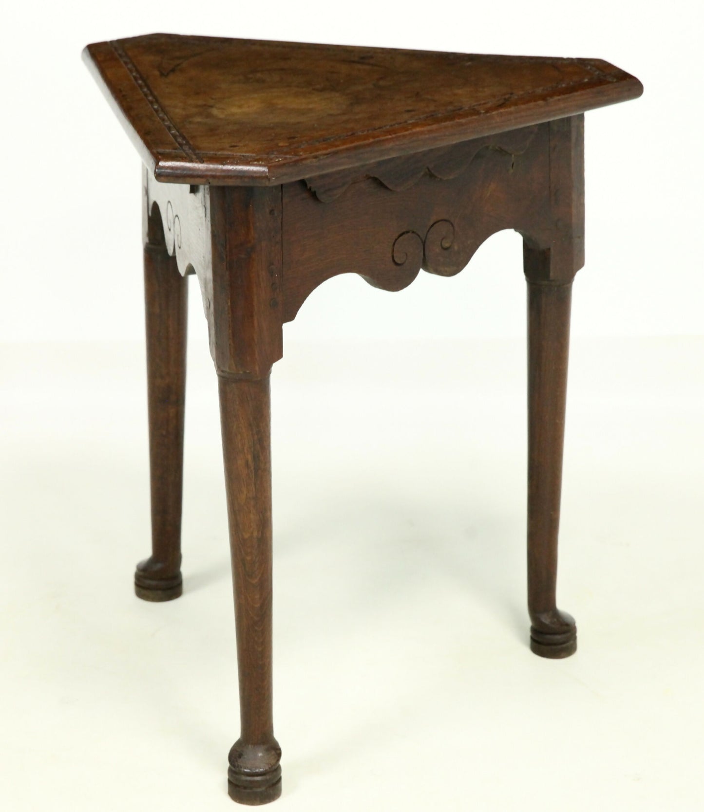 18th Century English Oak Cricket Table Tripod Legs FREE Nationwide Delivery. SBR4244/1010V4