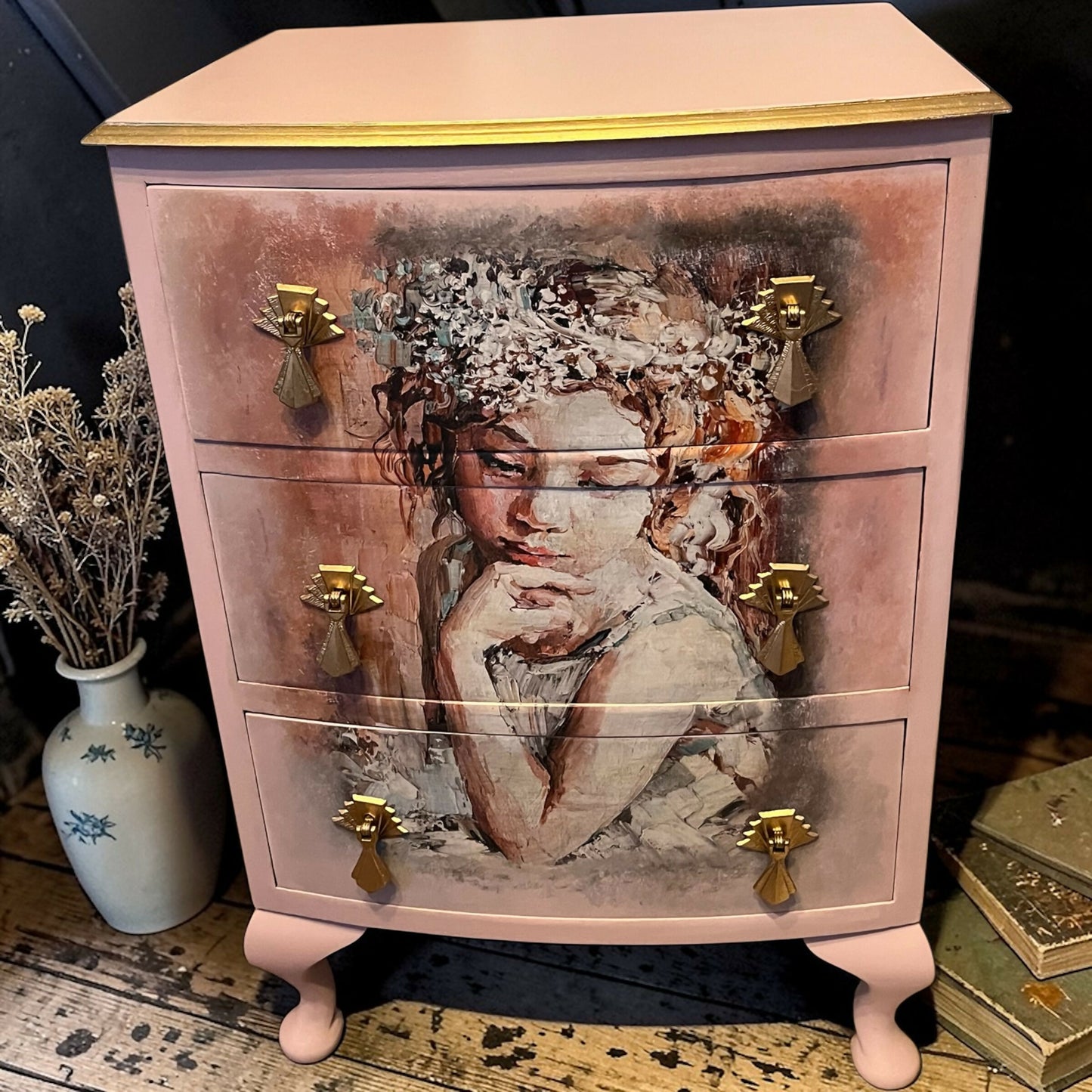 Vintage chest of drawers