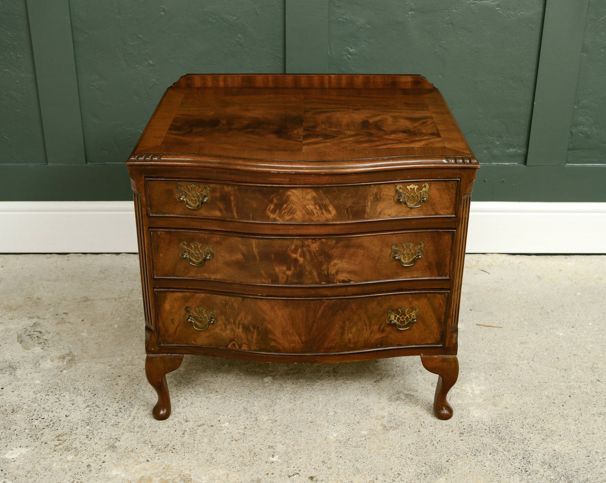 Small Burr Walnut Serpentine Chest of Drawers / Bedside Table - Queen Anne Legs