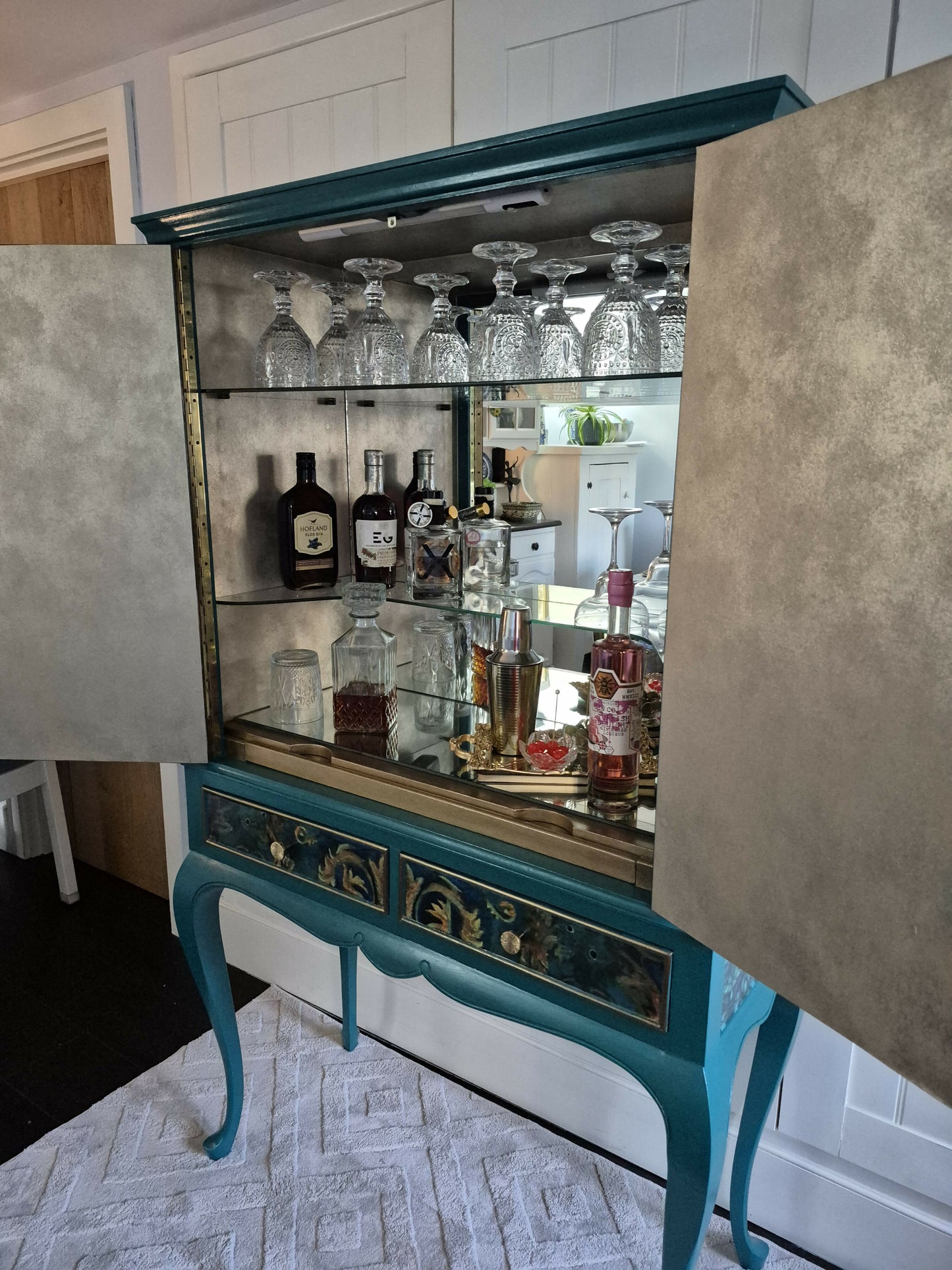 Exquisite Edwardian Cocktail Cabinet Luxury Upcycled – Teal & Peacock Decoupage, Mirrored Bar with LED & Gold Interior