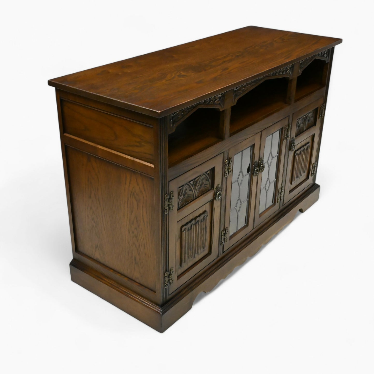 Old Charm Entertainment Cabinet TV Stand Model 2345 Light Oak FREE UK Delivery. SBR10500/2205E