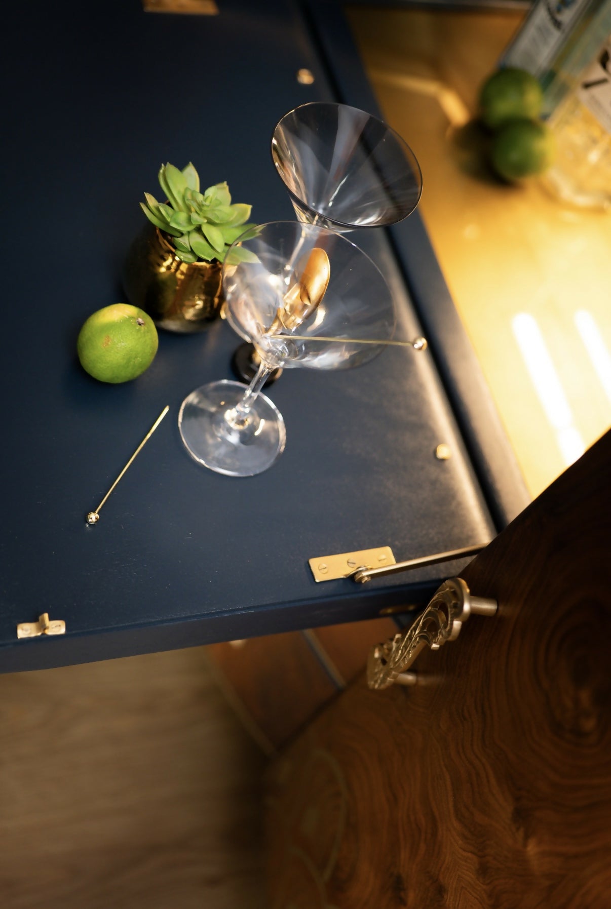 Beautility Art Deco Style Cocktail Cabinet/ Drinks Cabinet