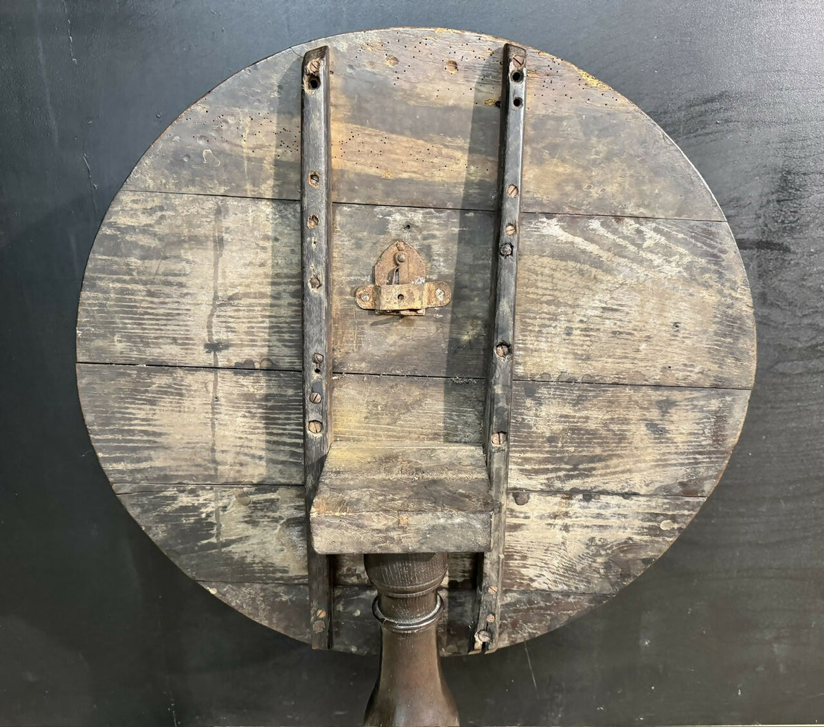 Georgian Oak Tilt Top Table