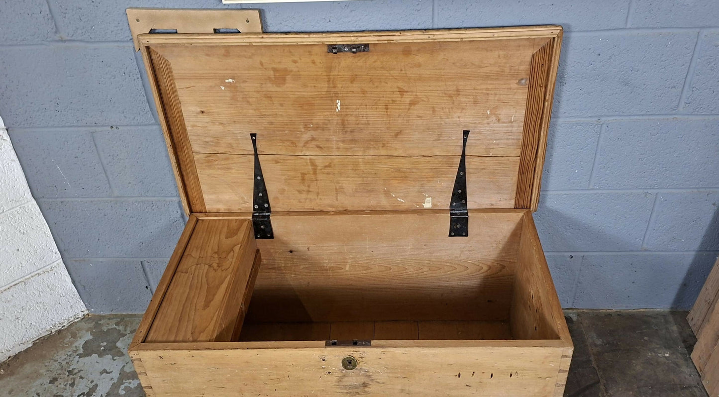 Old Pine Trunk Blanket Box Coffee Table
