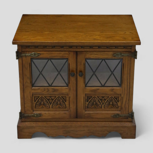 Old Charm TV Stand Video Cabinet Light Oak Model 2440 FREE Nationwide Delivery*. SBR9454/0908D