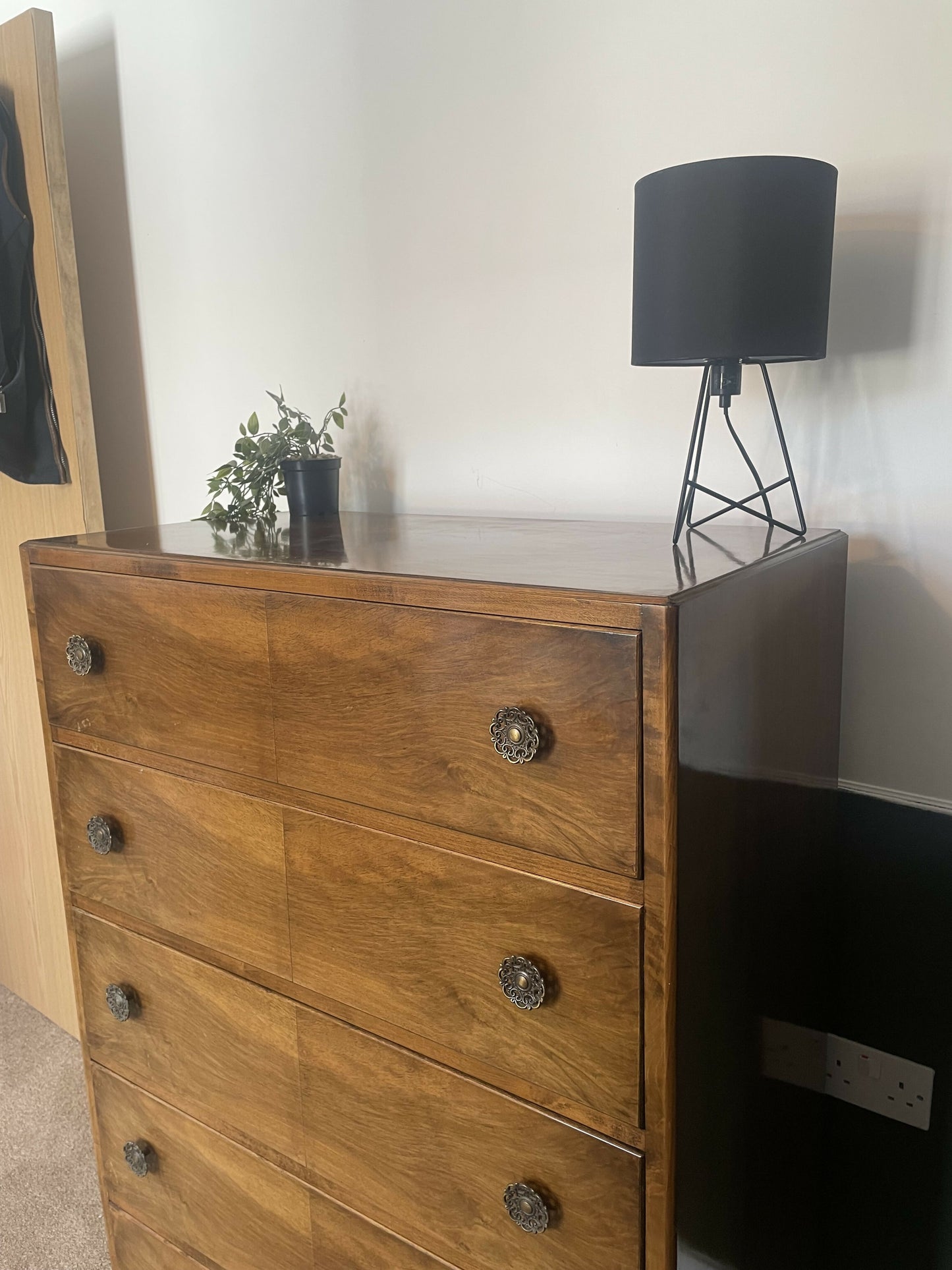 Harris Lebus, Vintage Mid Century Chest of Drawers / Tallboy – 5 Drawer – Beautiful Figured Wood Veneer – 1950s Style