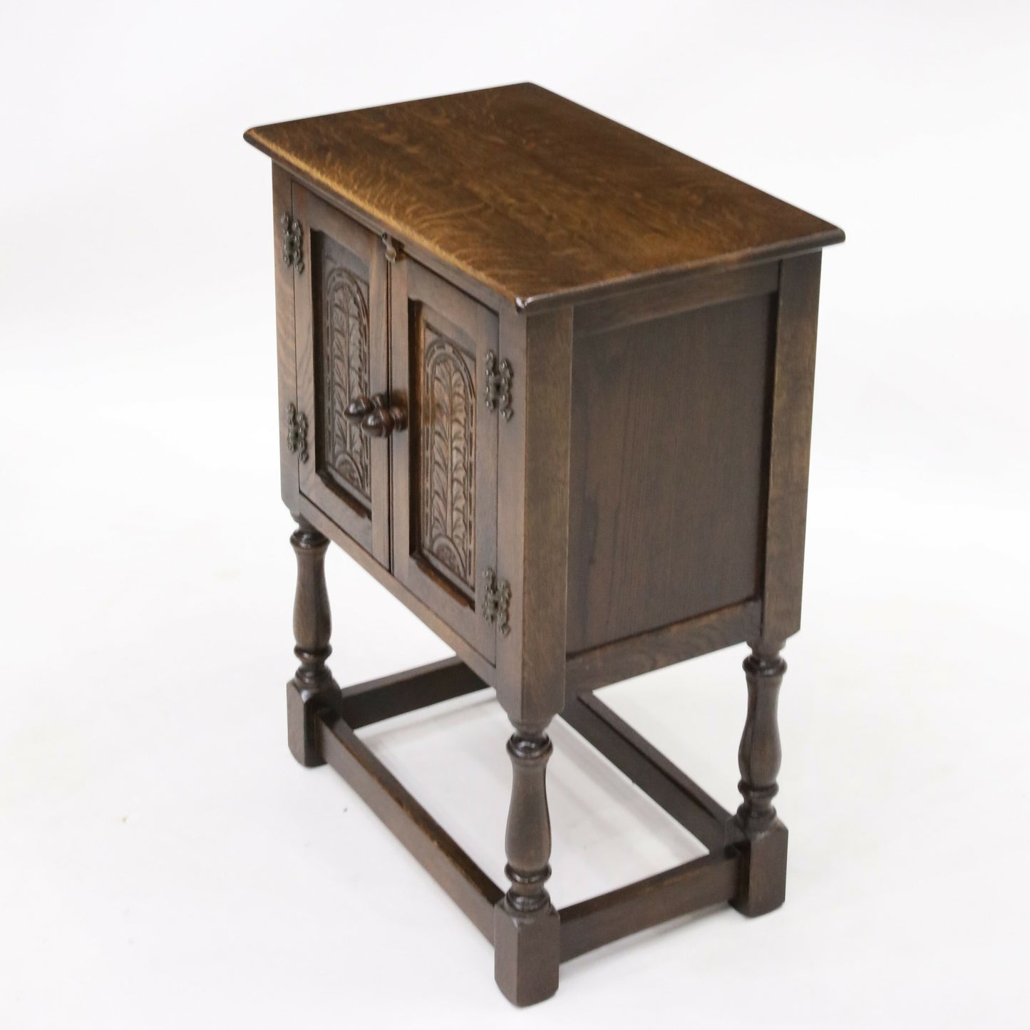 Old Charm Style Oak Pedestal Cupboard Bedside Cabinet Carved Doors FREE DELIVERY. SBR9516/0209D