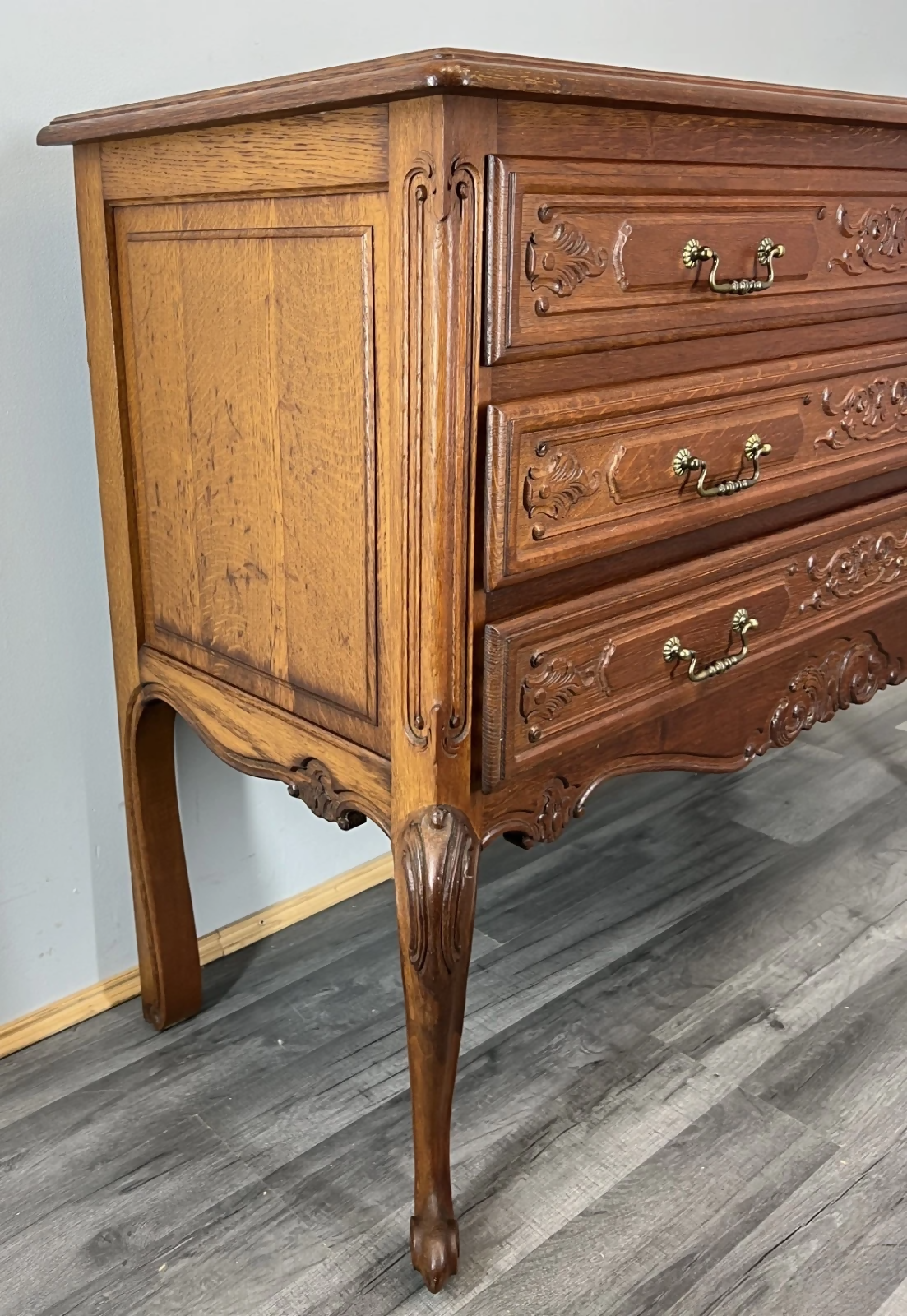 Chest of Drawers Vintage French Louis XVI Carved 3 Drawers Oak Cabinet LOT 24395