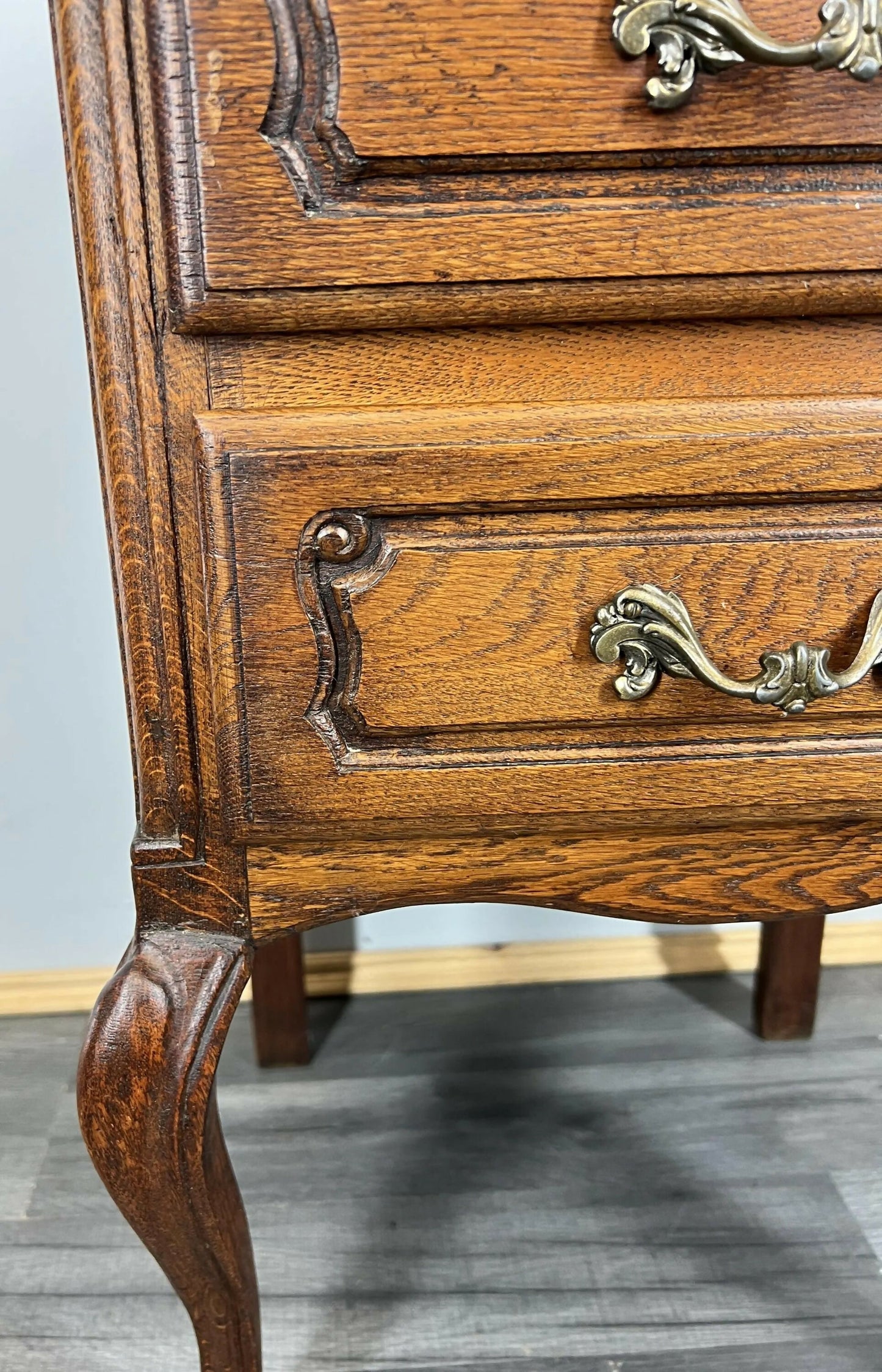 Bedside Table Vintage French Louis XVI Oak Carved Nightstand Cabinet LOT 4695