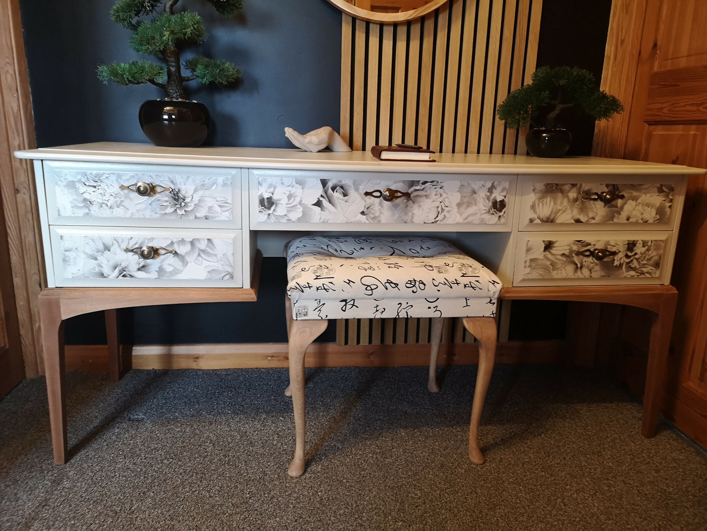 Stream Minstrel 5 drawer dressing table with stool