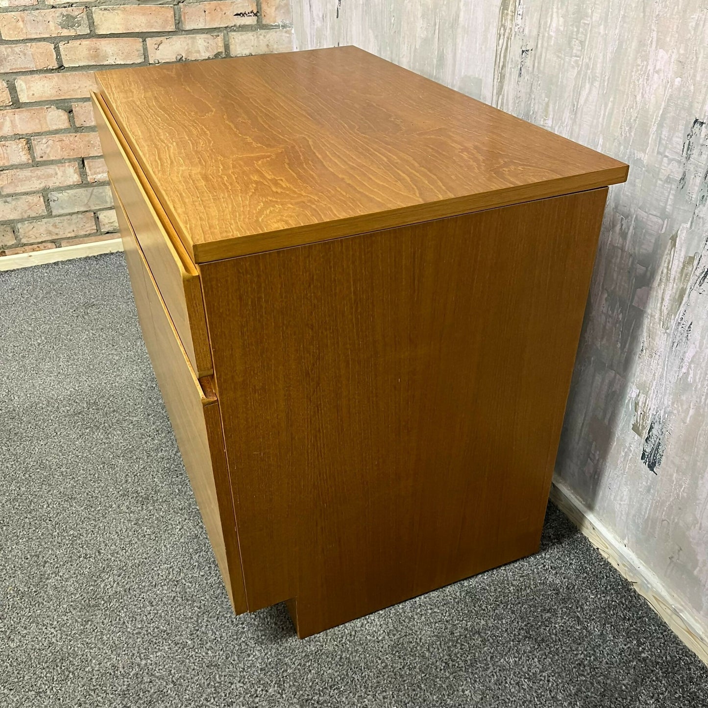 Beaver & Tapley 33 Double Cupboard With Single Drawer Floor Standing Mid Century