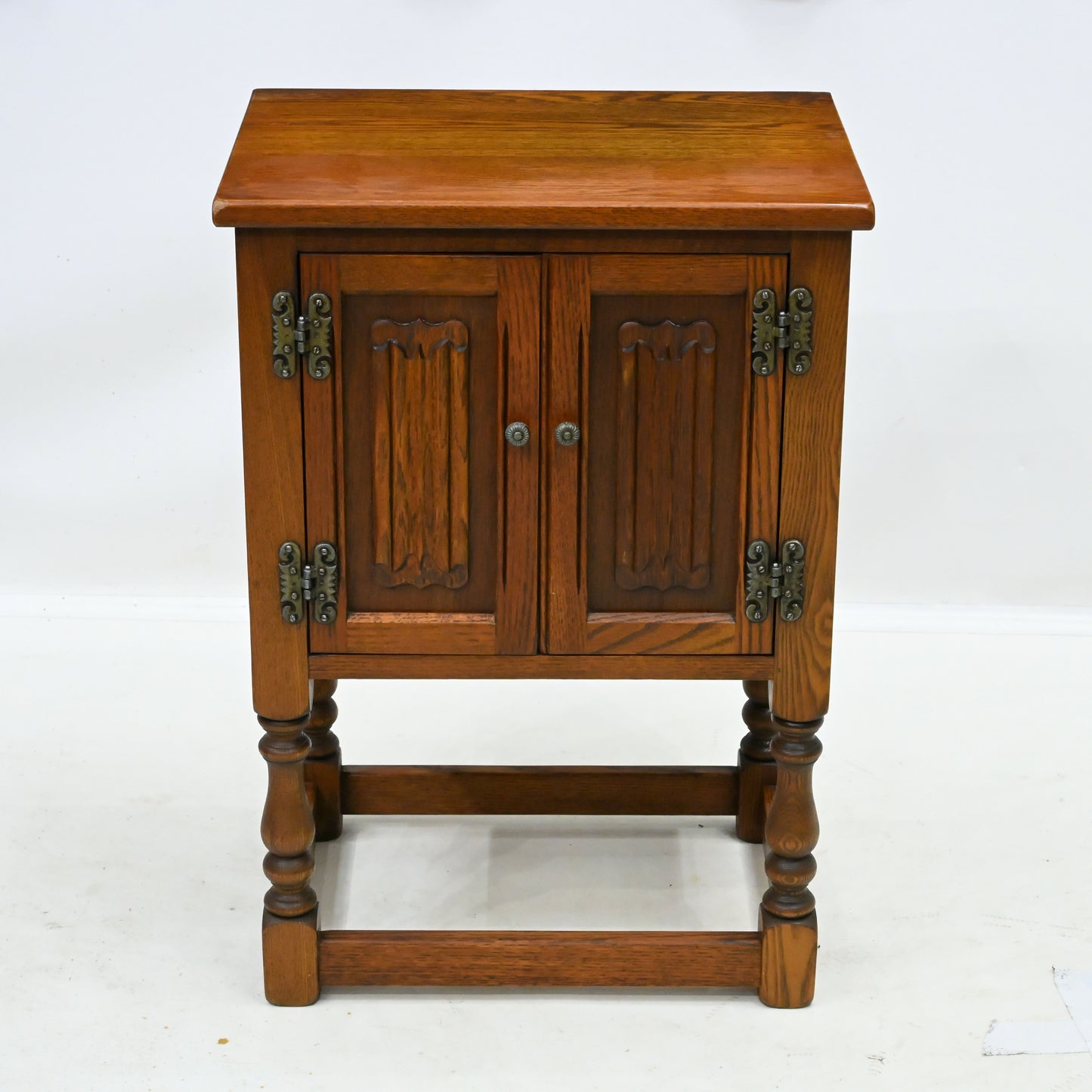 Old Charm Pedestal Cupboard Cabinet Linenfold Doors Tudor Brown FREE UK DELIVERY. SBR10924/0909E