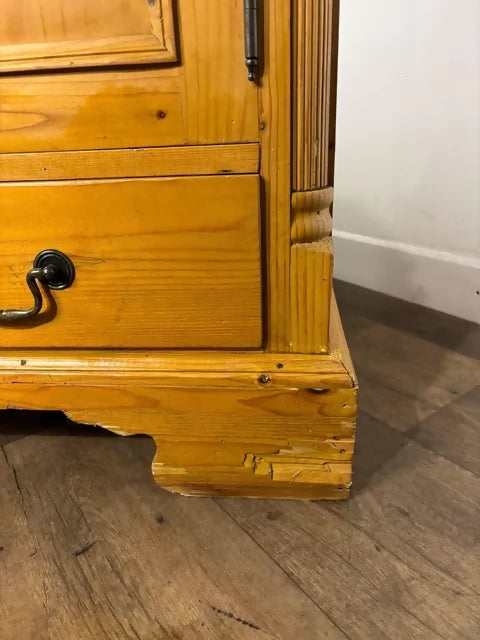 Antique Style Pine Sideboard / Cupboard