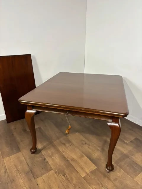 Edwardian Mahogany Wind-Out Extending Dining Table