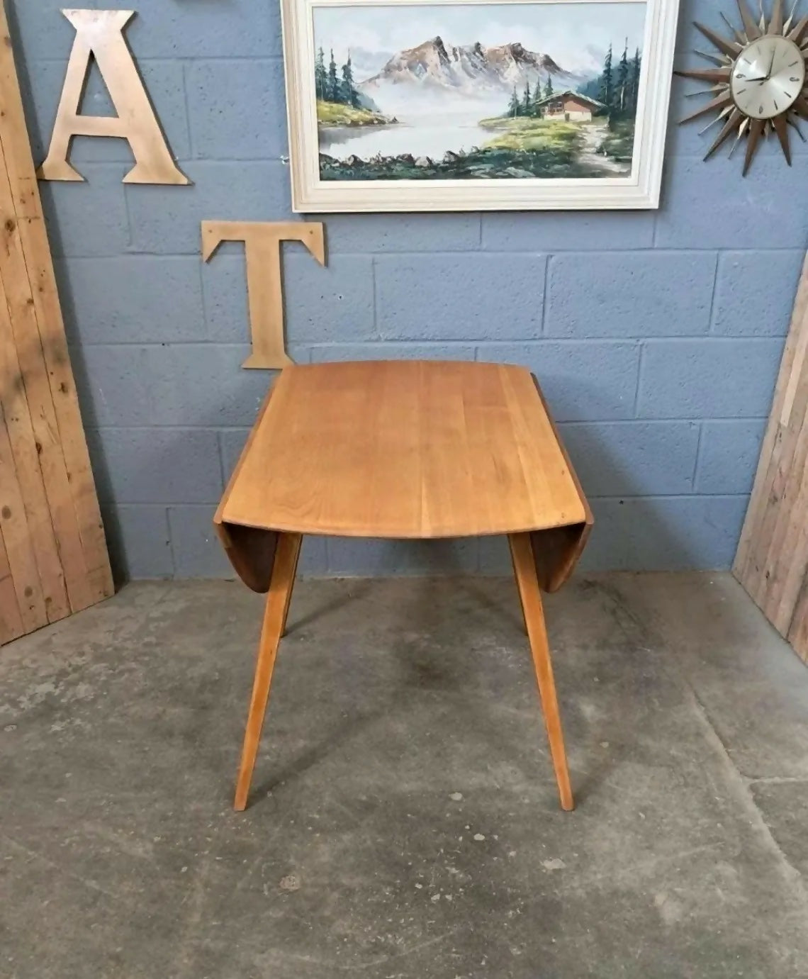 ERCOL Drop Leaf Dining Table ~ Round table ~ Mid Century ~ Vintage ~ Restored ~ Delivery available
