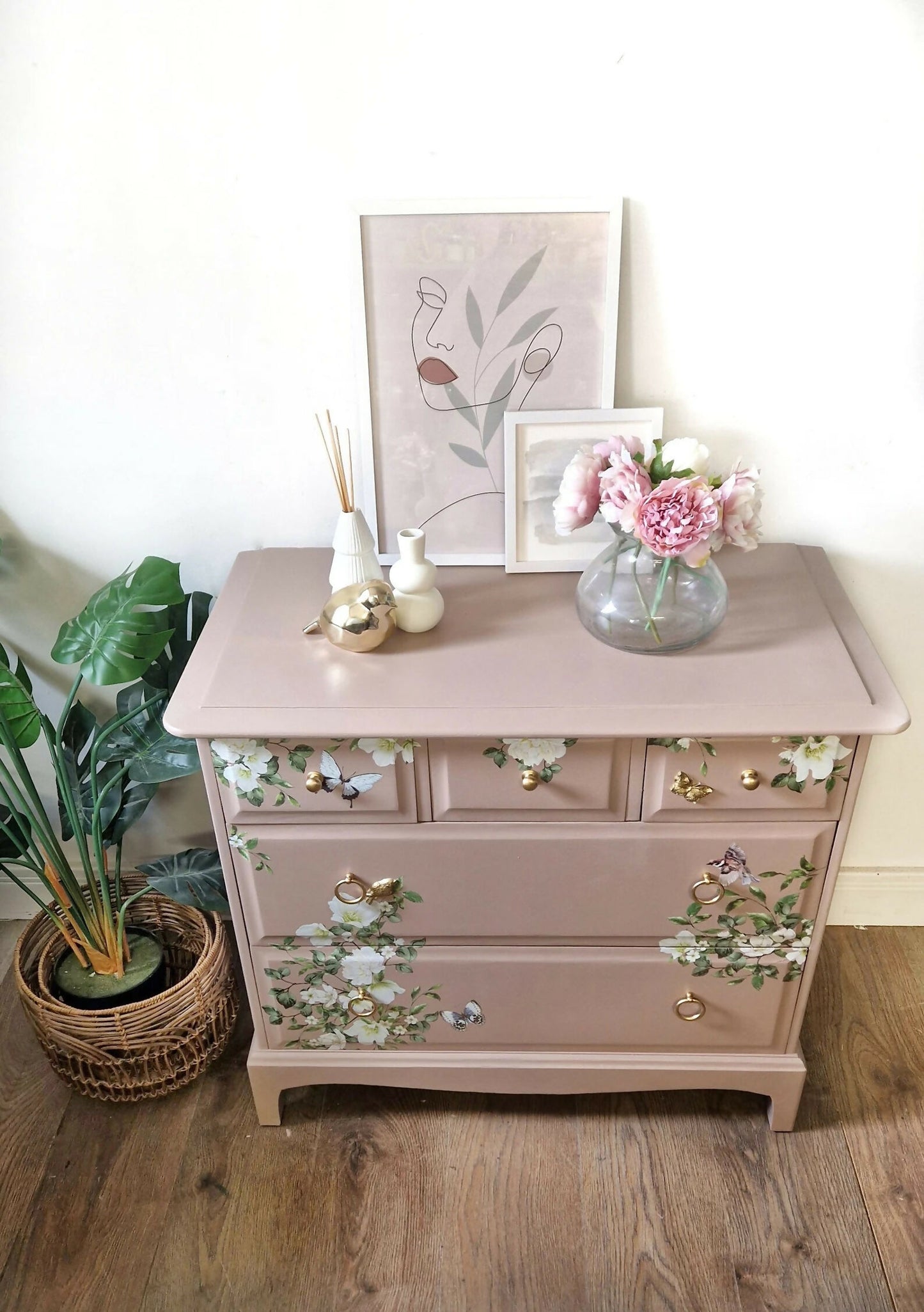 Stag pink chest of drawers