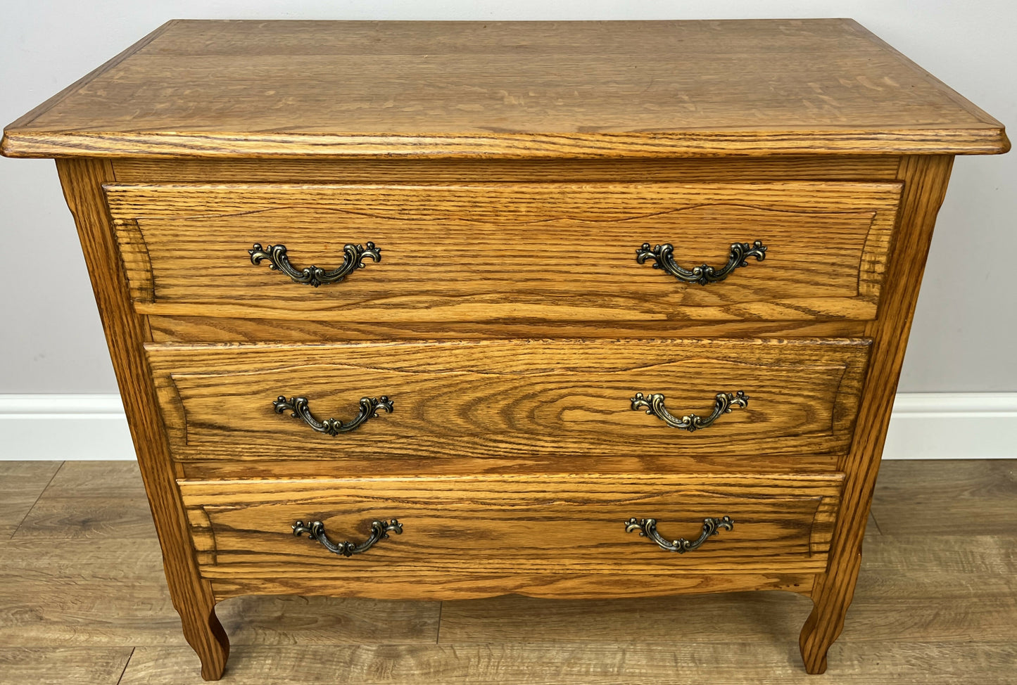 Chest of Drawers Vintage French Louis Oak 3 Drawers Carved Cabinet LOT 6256