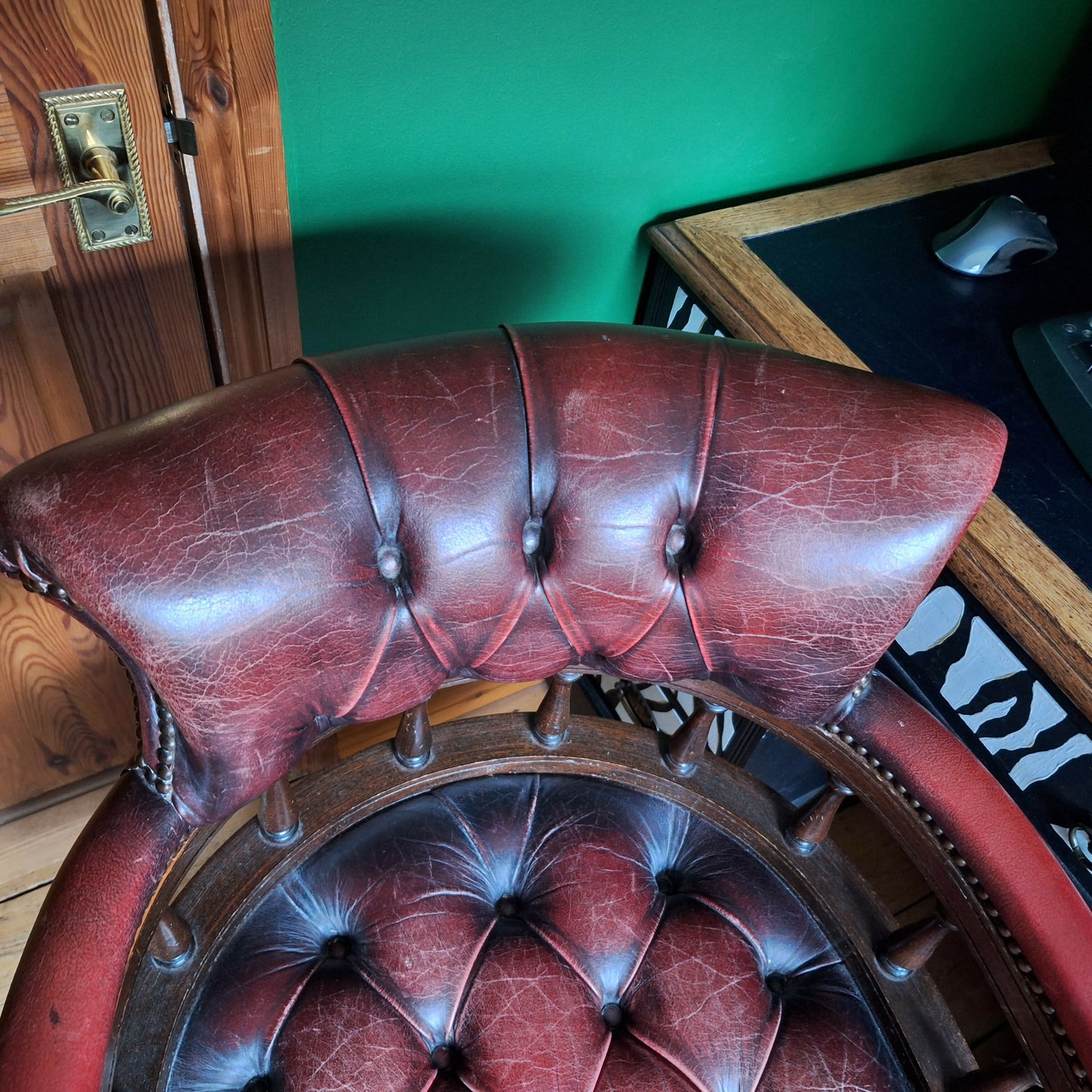Captains Chair Red Leather Excellent condition