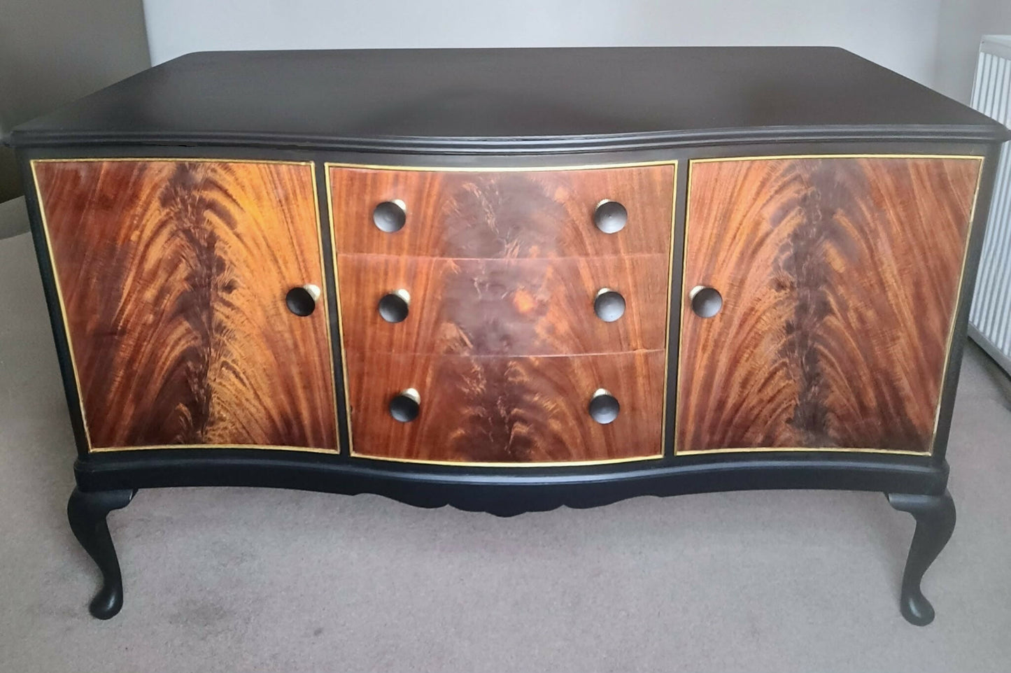 Refined Vintage Flame Mahogany Serpentine Sideboard in black