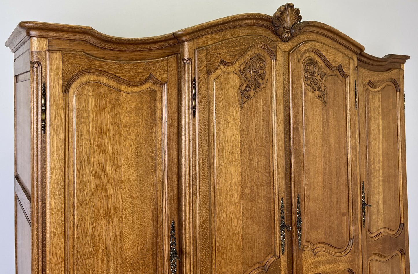 Wardrobe Vintage French Louis XVI Style Oak Four Door Carved Armoire LOT 6398