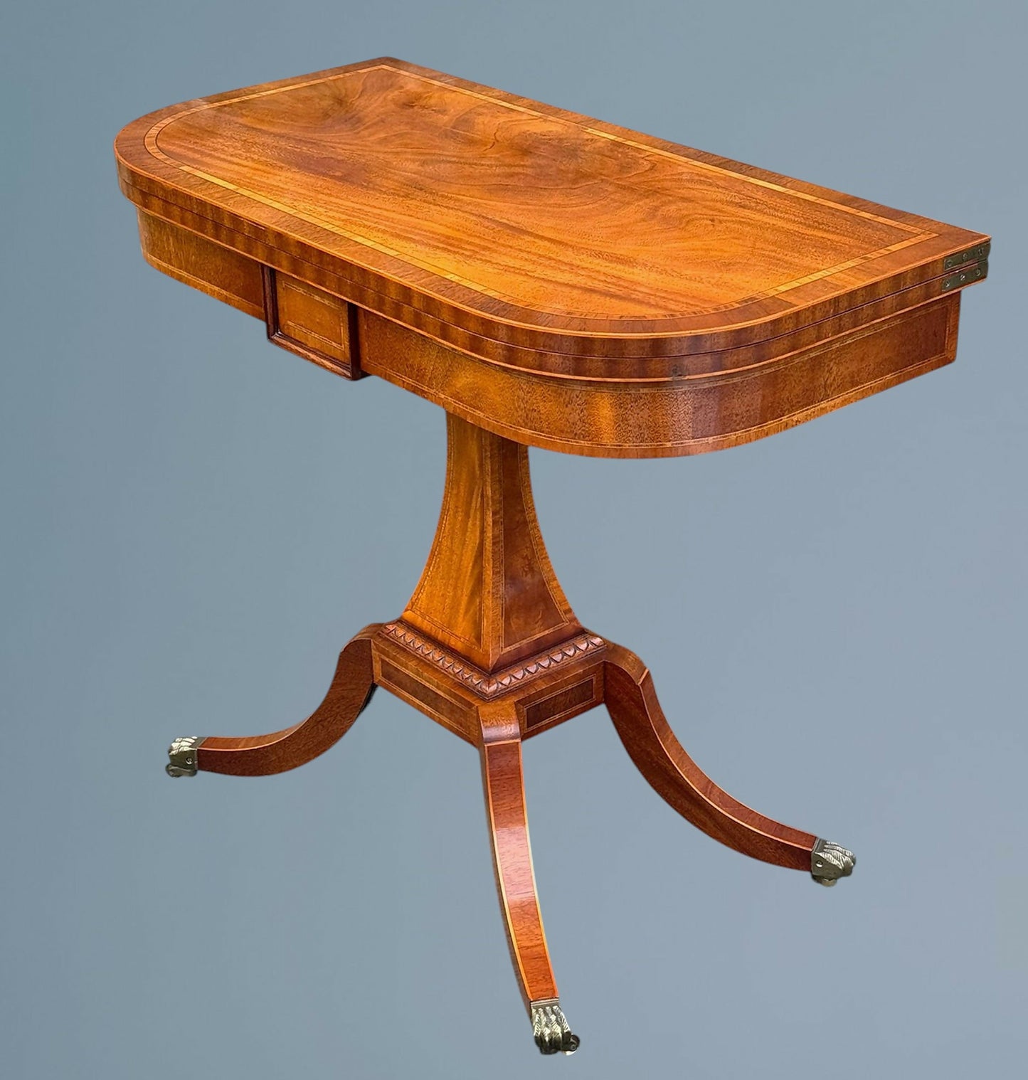 Good Quality Figured Mahogany Turn Over Top Games / Card Table