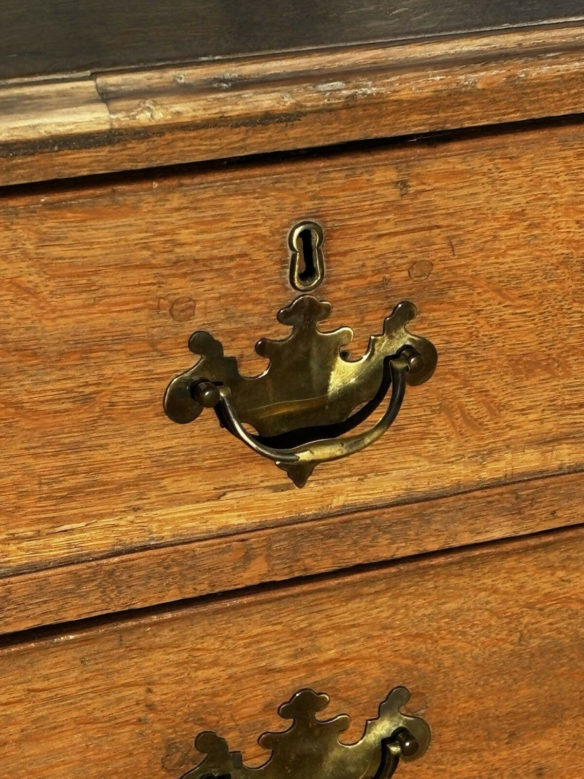 Vintage Georgian Light Oak Chest Of Drawers.