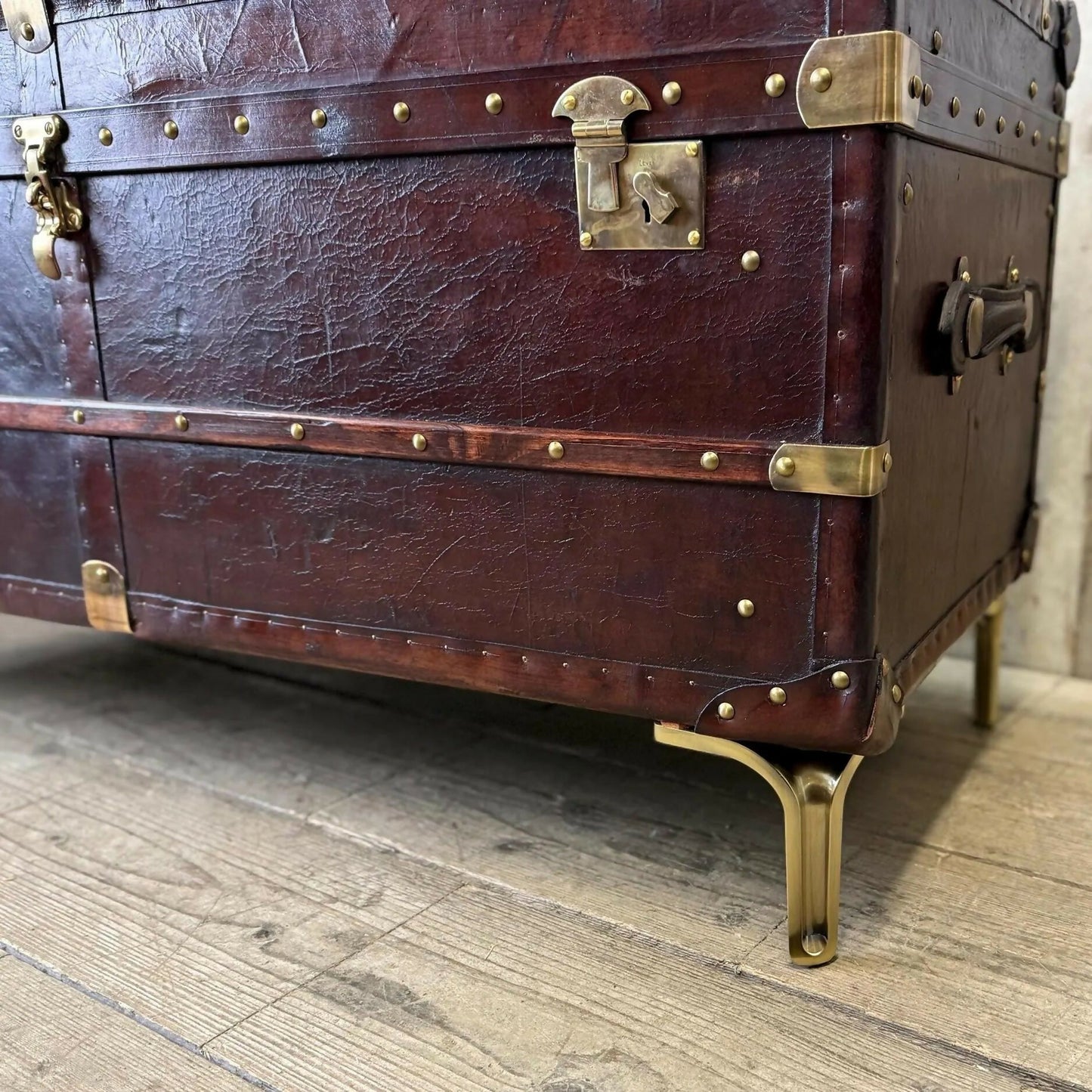 Unique luxury antique leather coffee table trunk