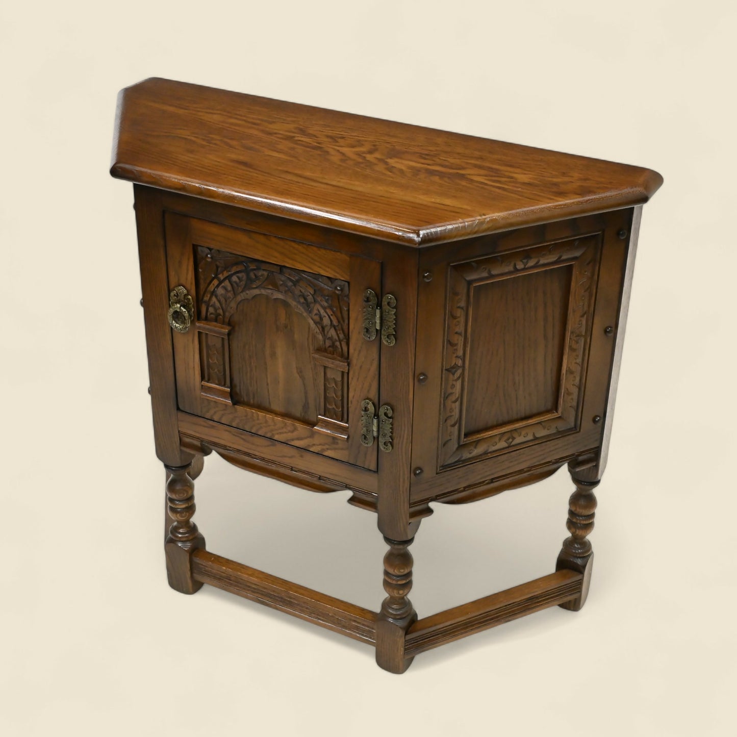 Old Charm Canted Table/Cupboard Light Oak Finish #1434 FREE UK Delivery*. SBR10389/2804E