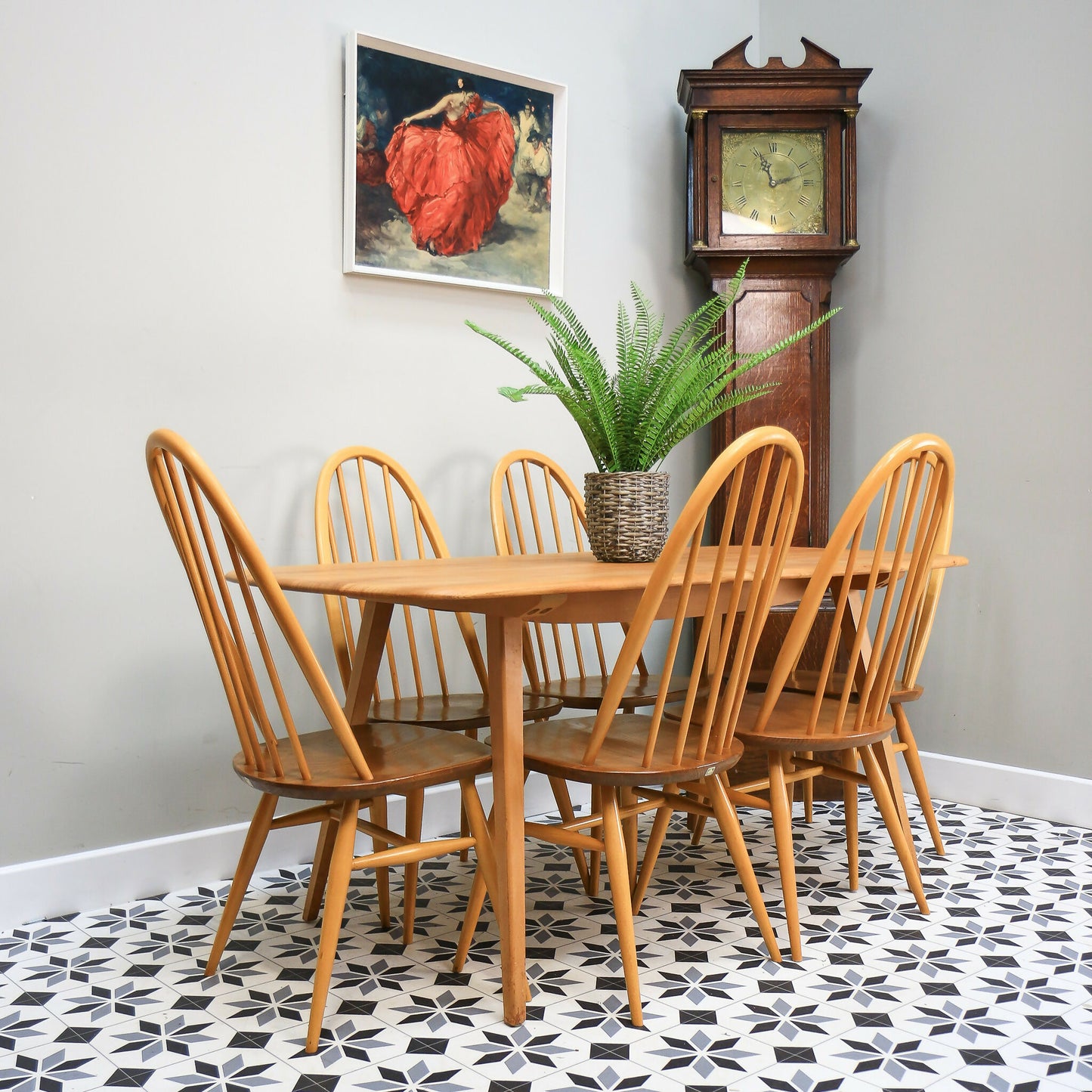 Six Ercol Quaker 365 Chairs and Ercol Plank Dinnig Table in Elm and Beech