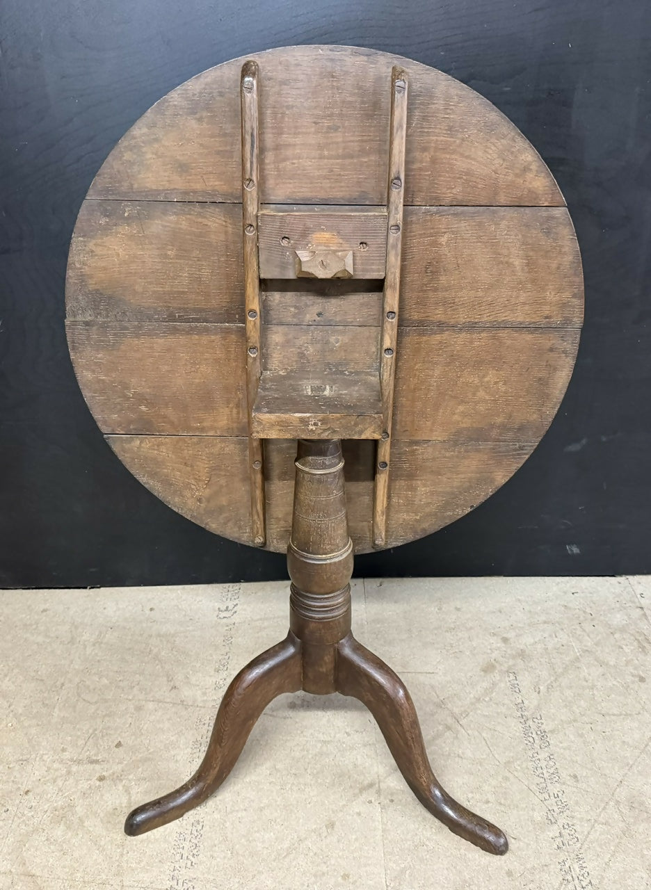 Georgian Oak Tilt Top Table