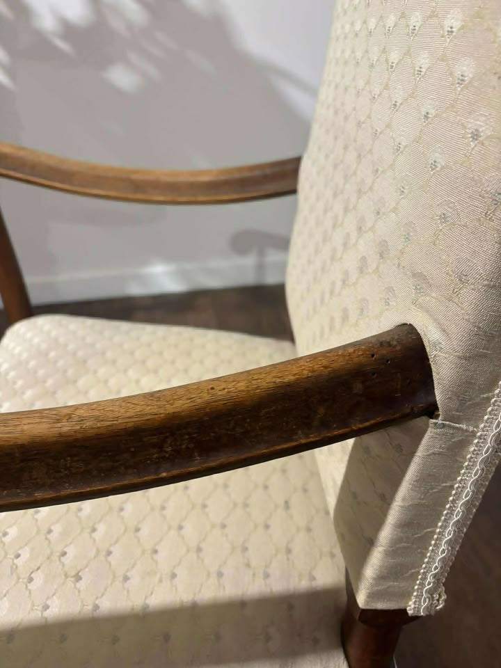 Early 20th Century Oak Framed Hump Back Side Chair