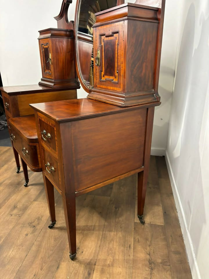 Edwardian Inlaid Mahogany Dressing table