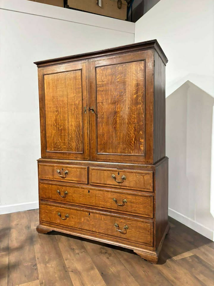 George III Oak Linen Press (c. Late 18th Century)