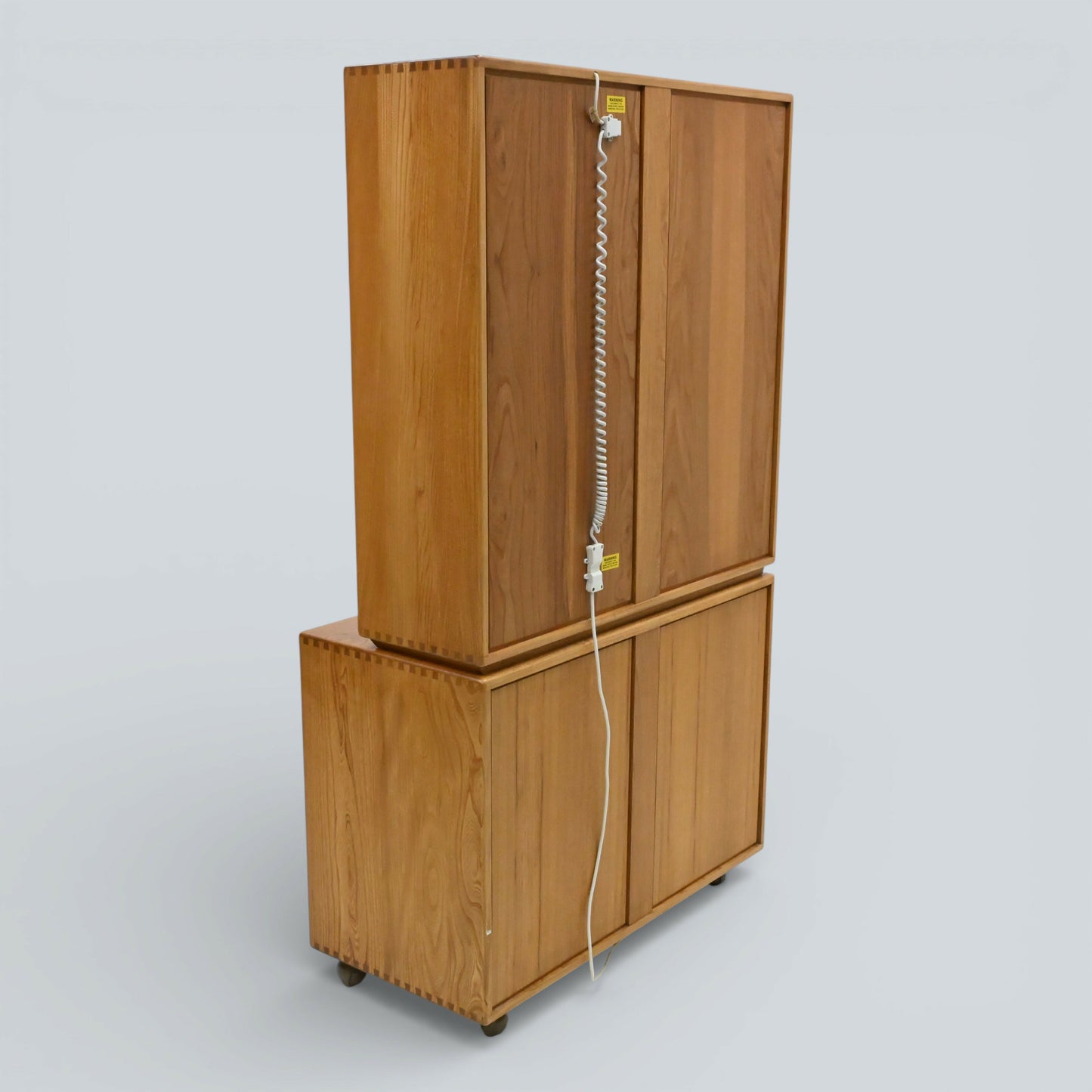Small Ercol Windsor Sideboard Display Cabinet Top Light Finish FREE UK Delivery*