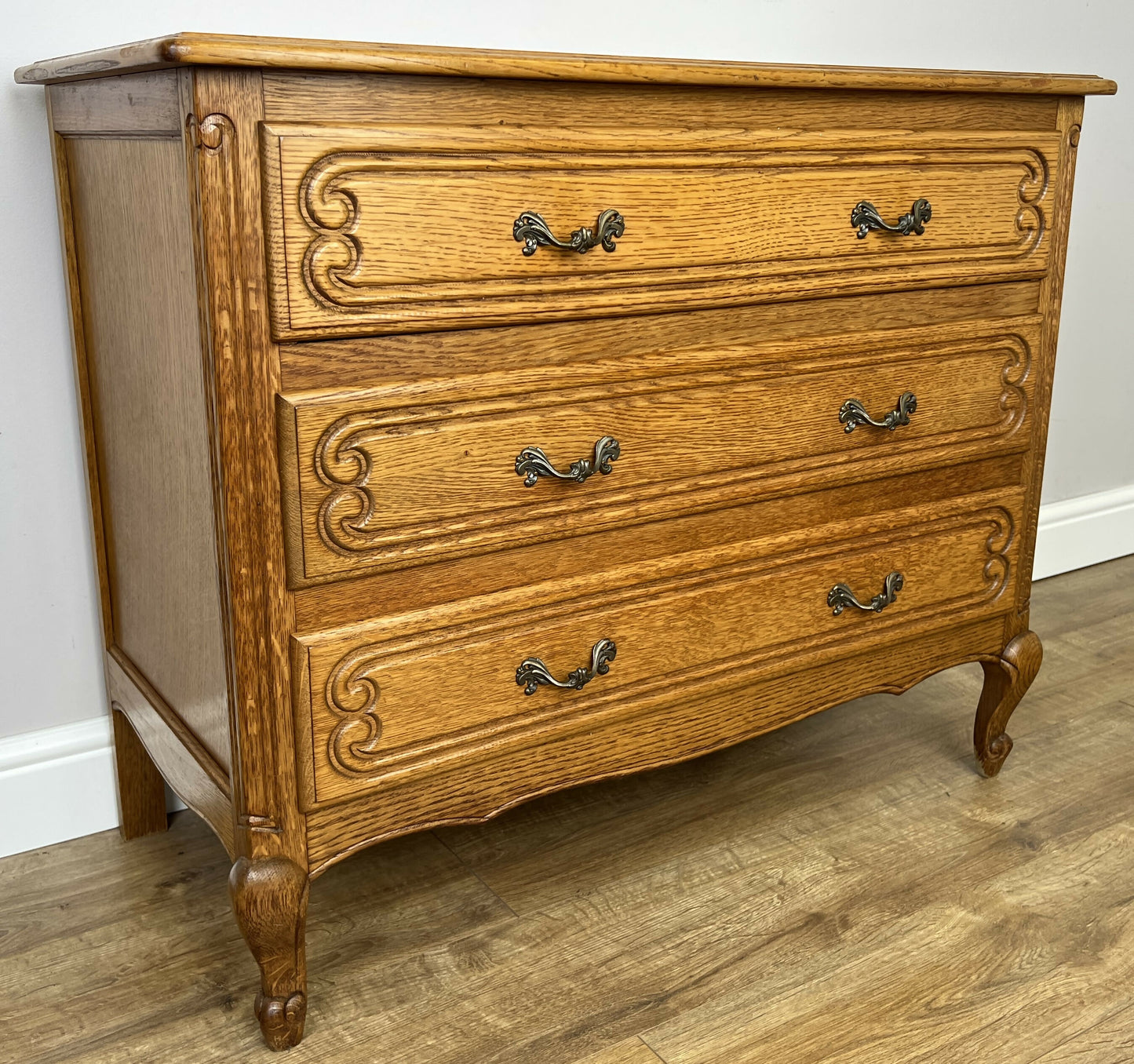 Chest of Drawers Vintage French Louis Oak 3 Drawers Carved Cabinet LOT 6254