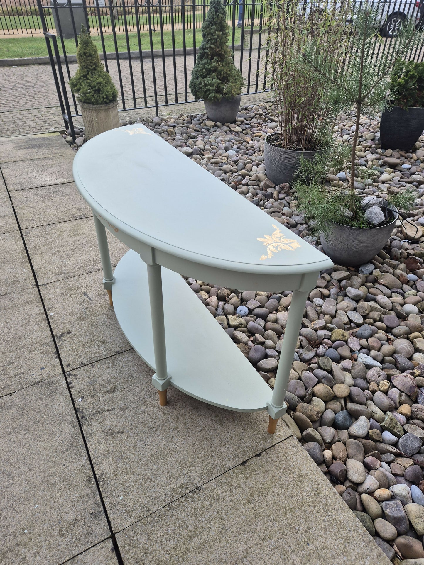 Gorgeous Console table