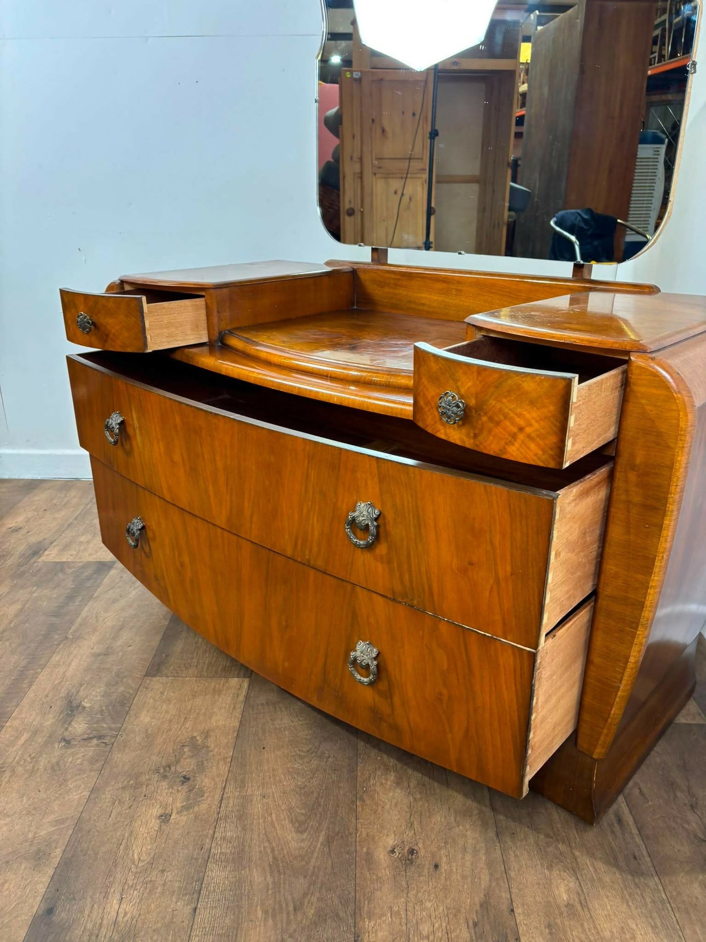 Vintage Walnut Veneered Dressing Table with Removable Mirror