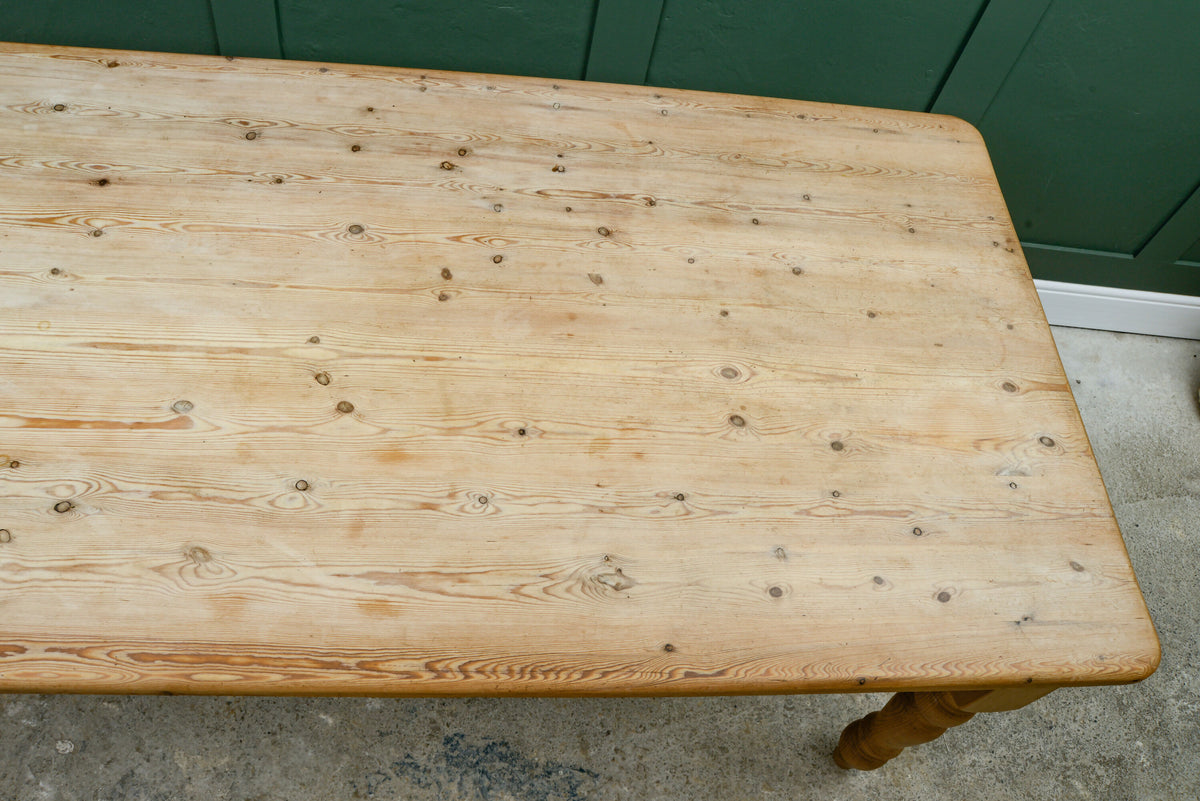 Vintage 6 FT Pine Farmhouse Dining Table with End Drawer - Seats 6-8