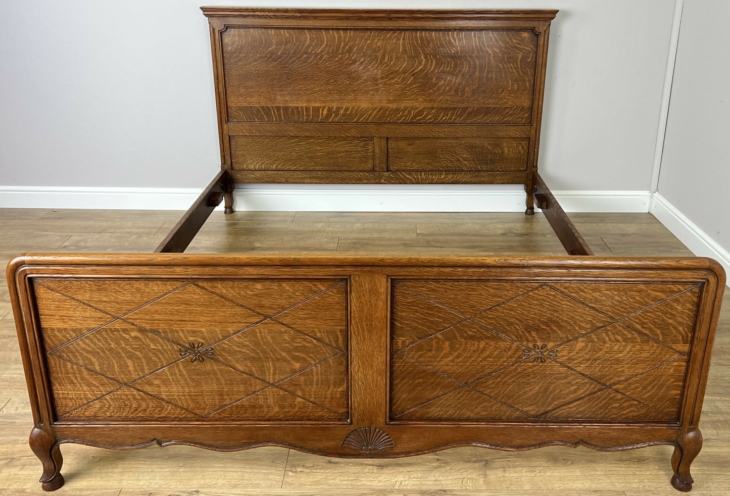Bed Vintage French Louis XVI Oak King Size Bed Frame Carved Headboard LOT 6383