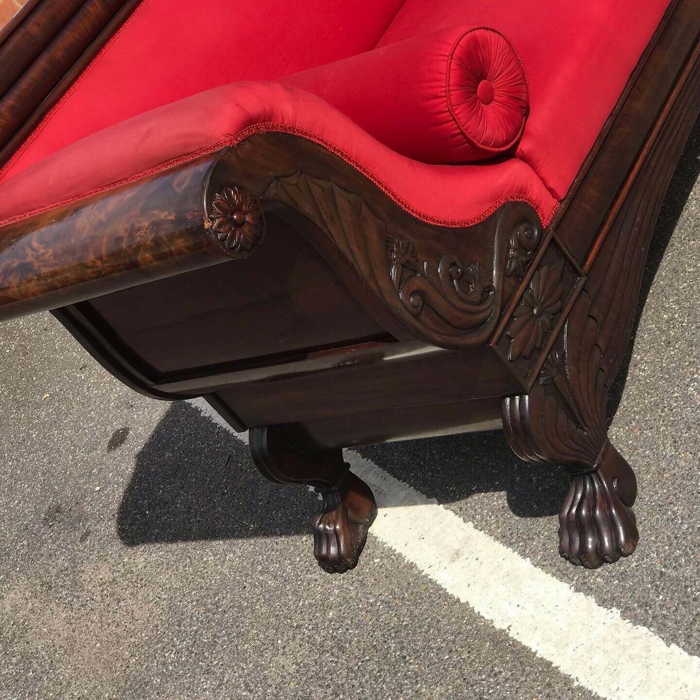 Vintage Victorian 3 Seater Mahogany Sofa With Curved Ends, Lions Paw Feet. Stunning!!