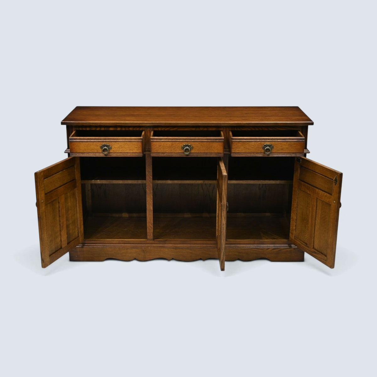 Old Charm Lancaster Sideboard Light Oak Finish Model 2145 FREE UK Delivery*