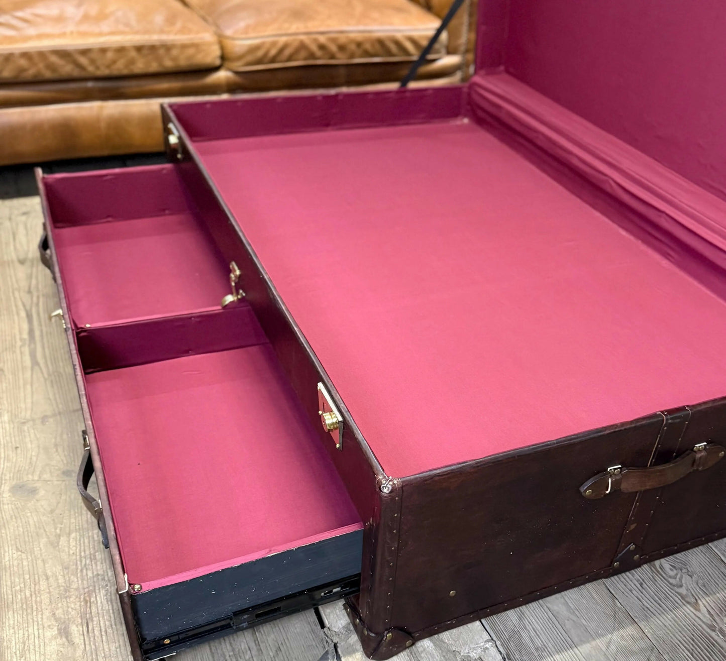 XXL Chestnut Brown Saddle Leather Reception Storage Trunk