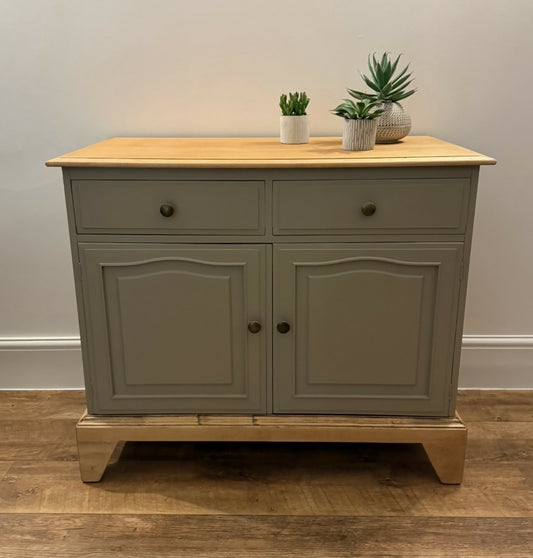 Stag side board/tv cabinet