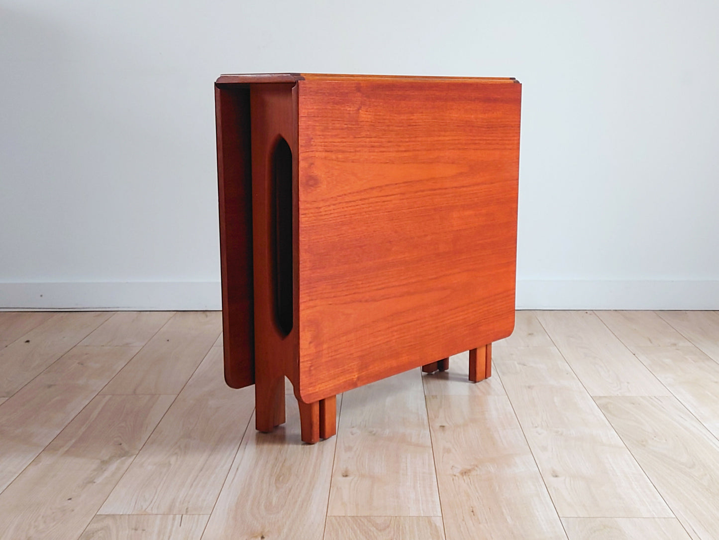 Mid century retro drop leaf dining table by Jentique