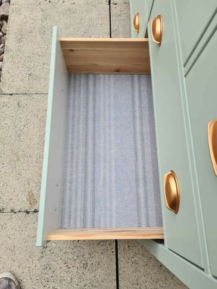 Gorgeous very large chest of drawers