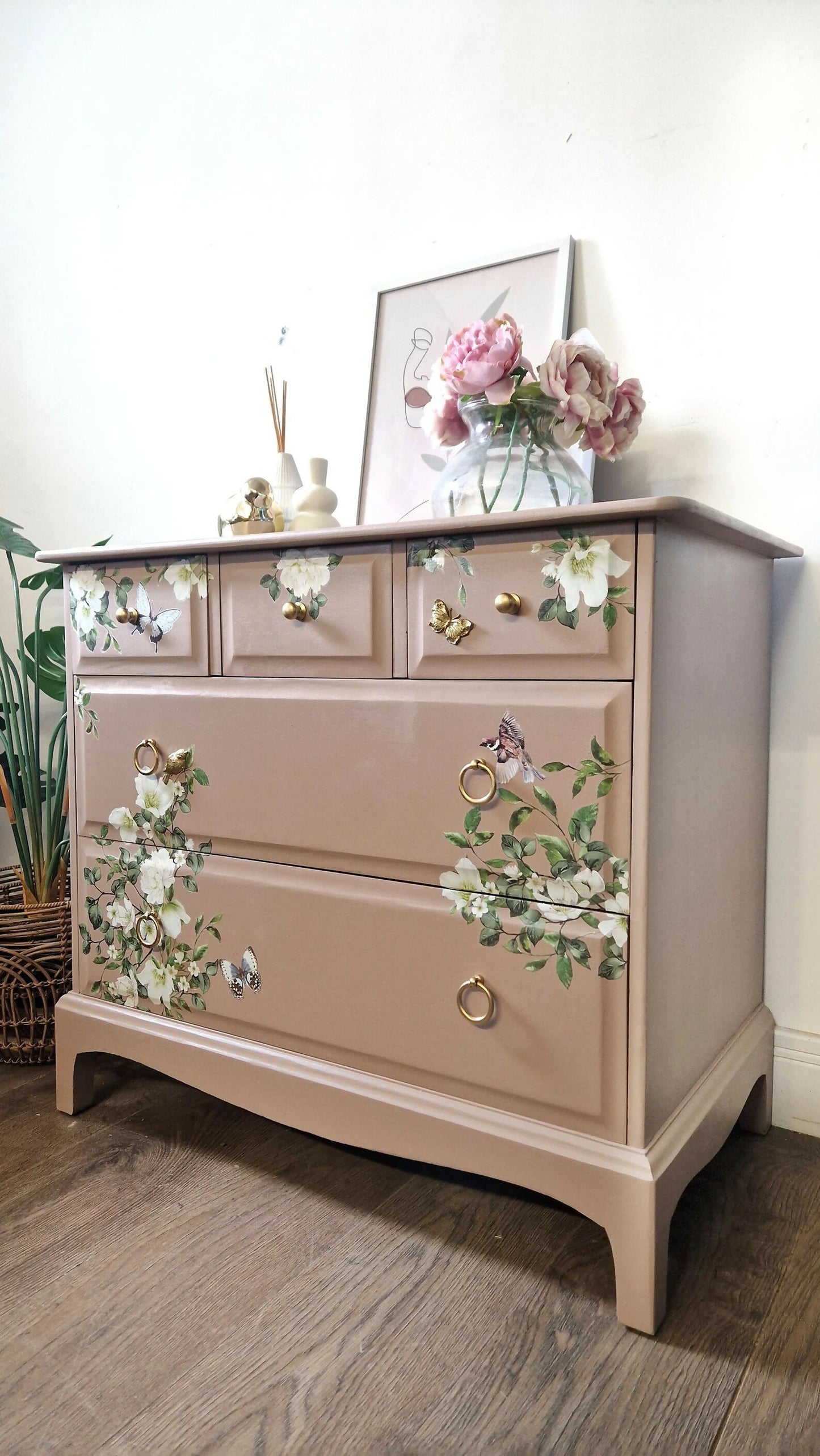 Stag pink chest of drawers