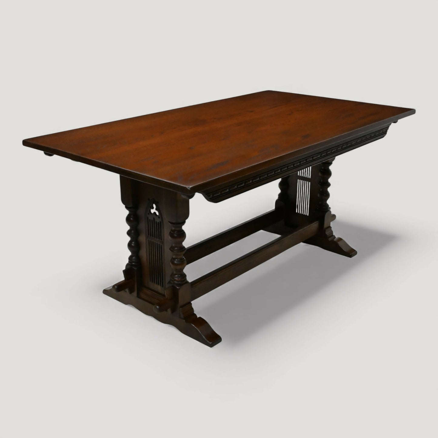 Old Charm Solid Oak Dining Table Gothic Refectory Tudor Brown FREE Delivery. SBR10992/0110E