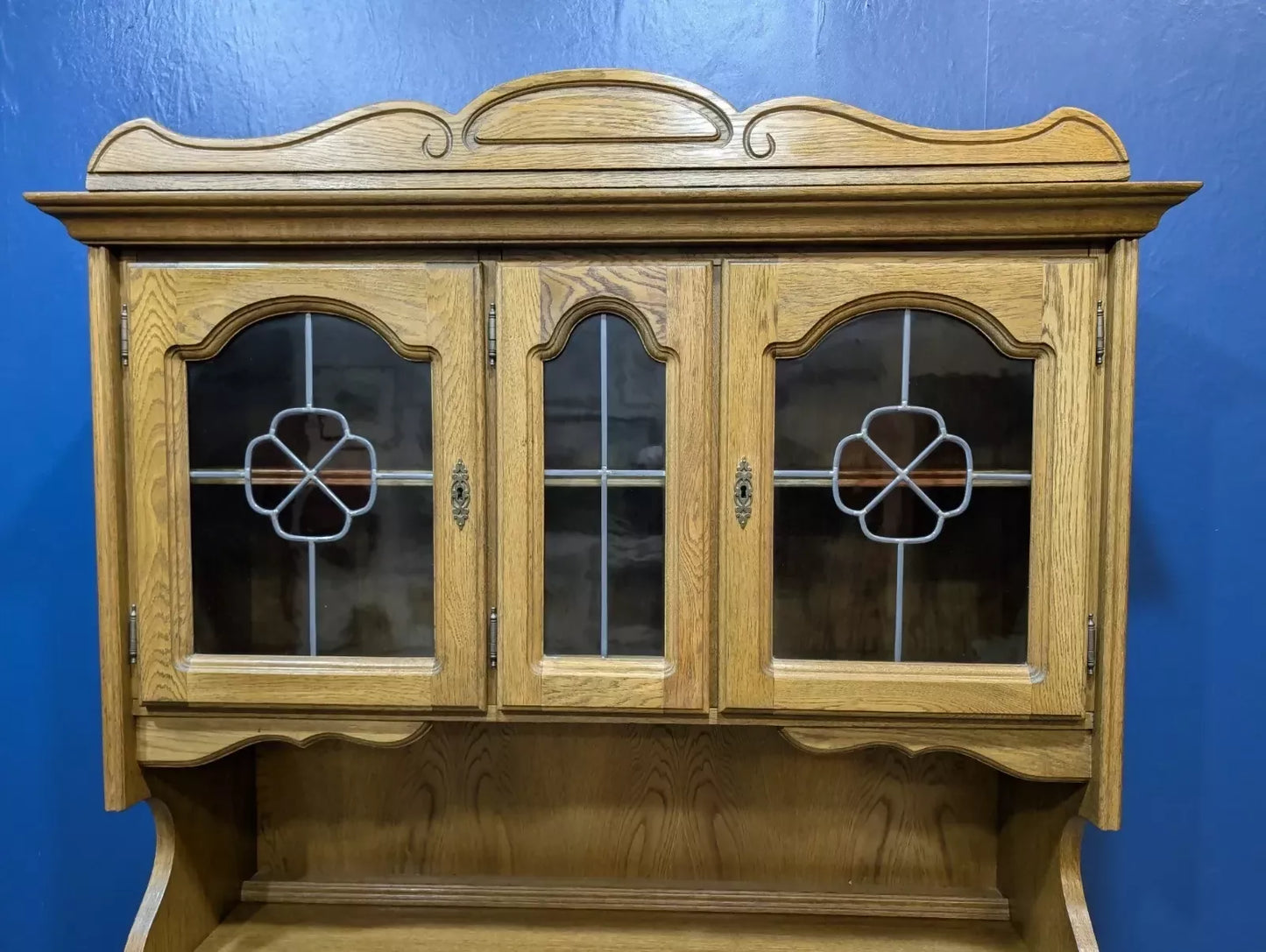 Large Solid Oak Dresser Cabinet Oak Veneer Leaded Glass Dresser Sideboard